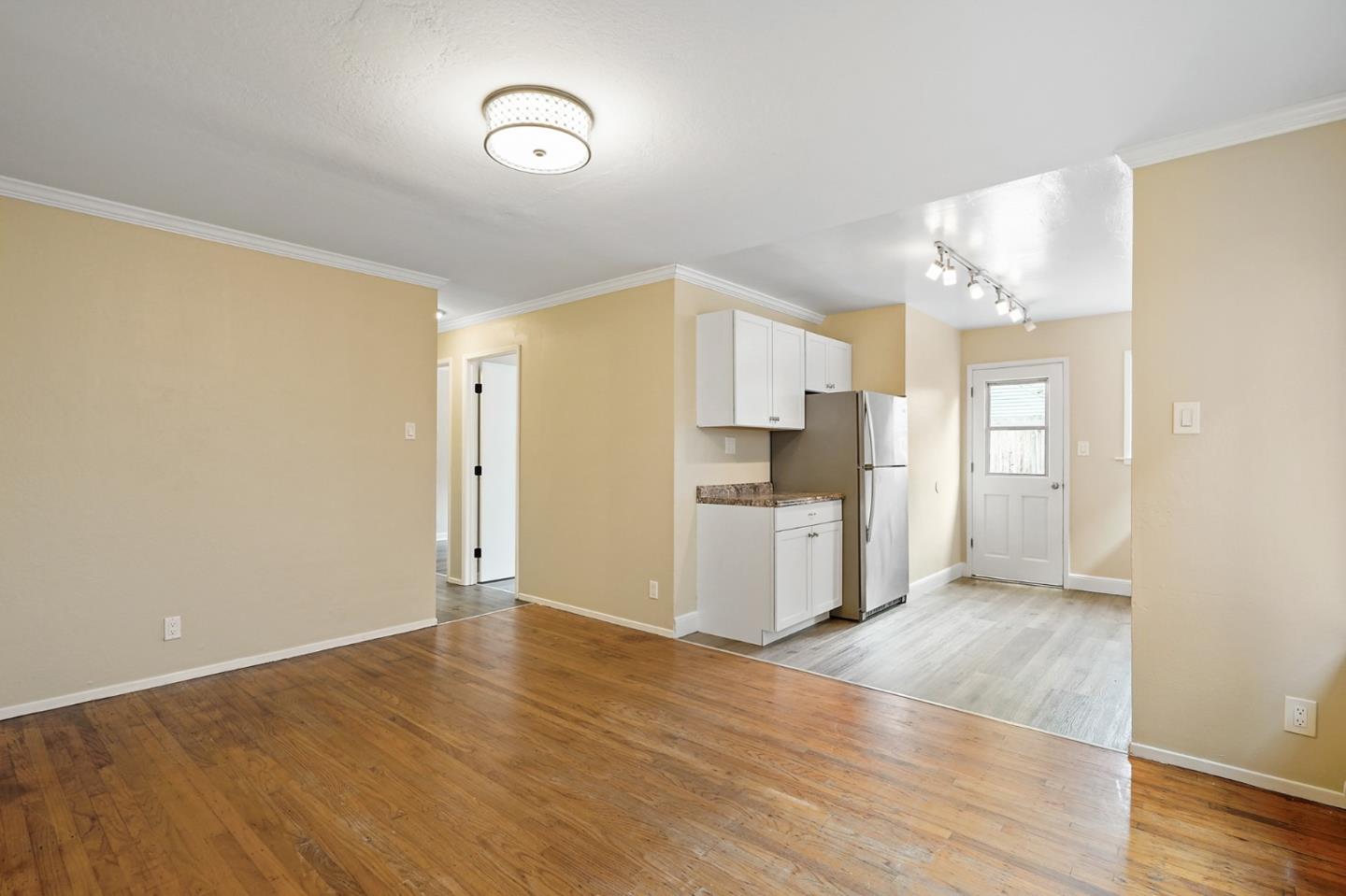 569-571 Avenue Alhambra