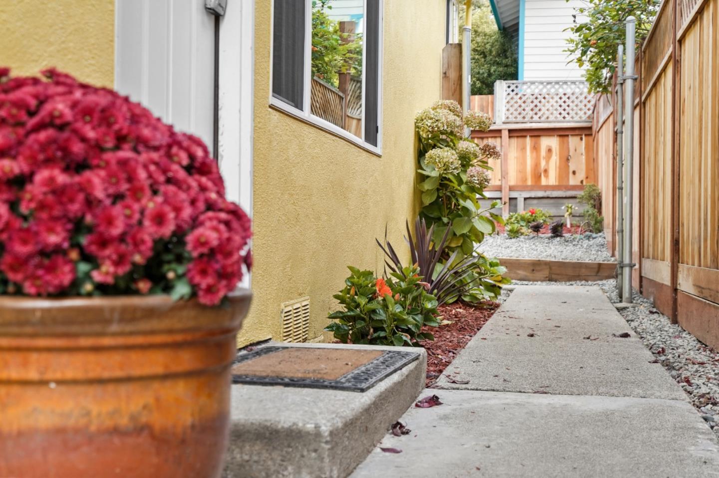 569-571 Avenue Alhambra