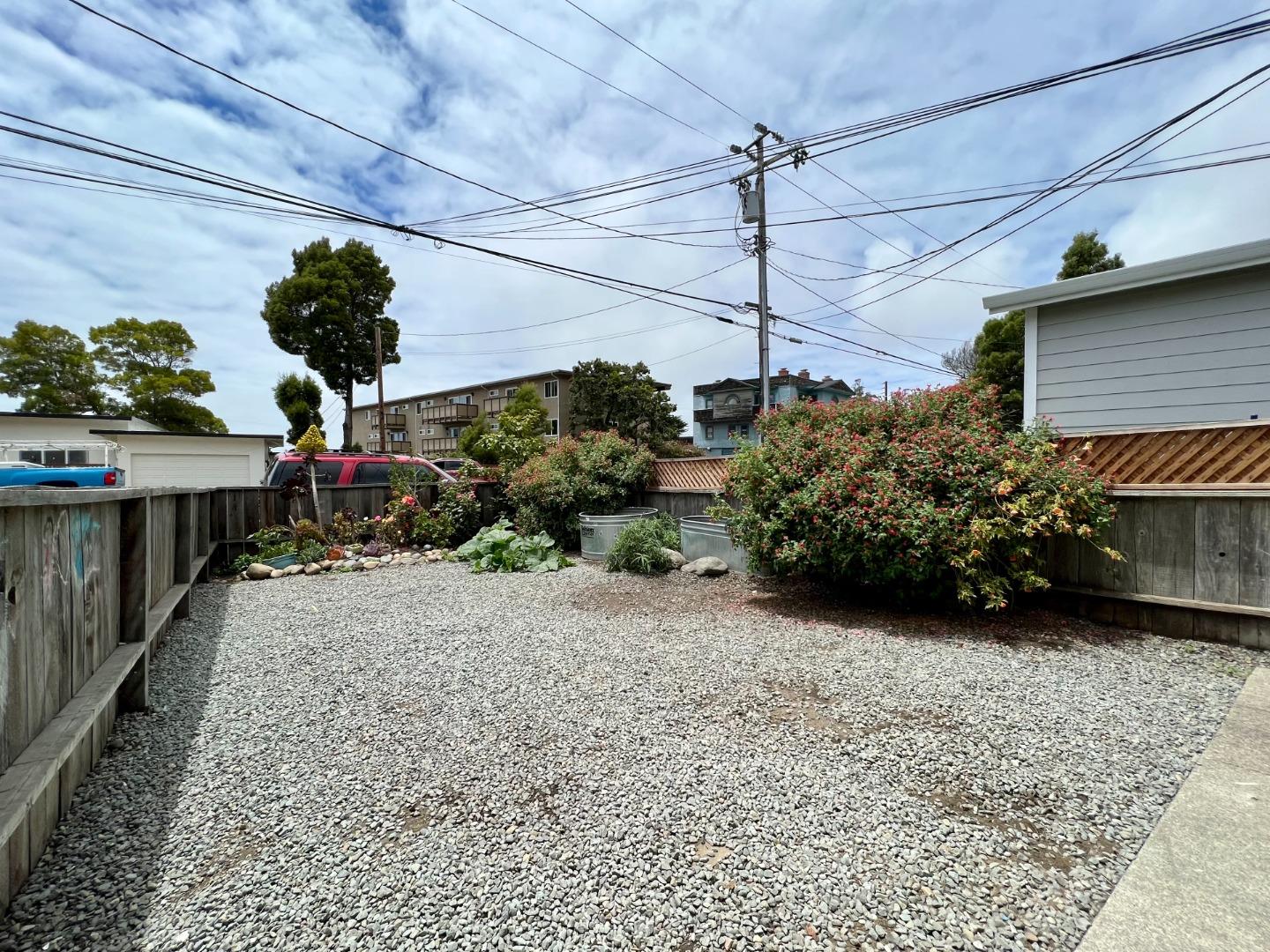 569-571 Avenue Alhambra