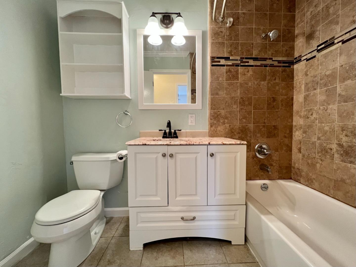 569-571 Avenue Alhambra