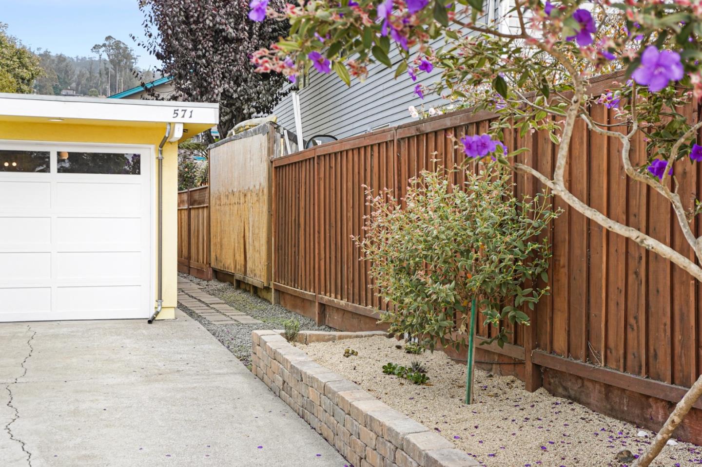 569-571 Avenue Alhambra