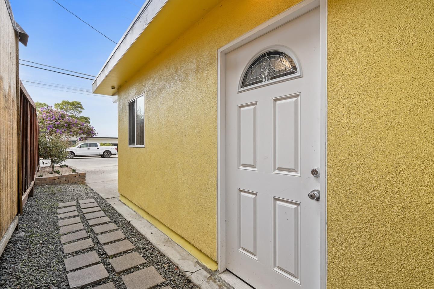 569-571 Avenue Alhambra