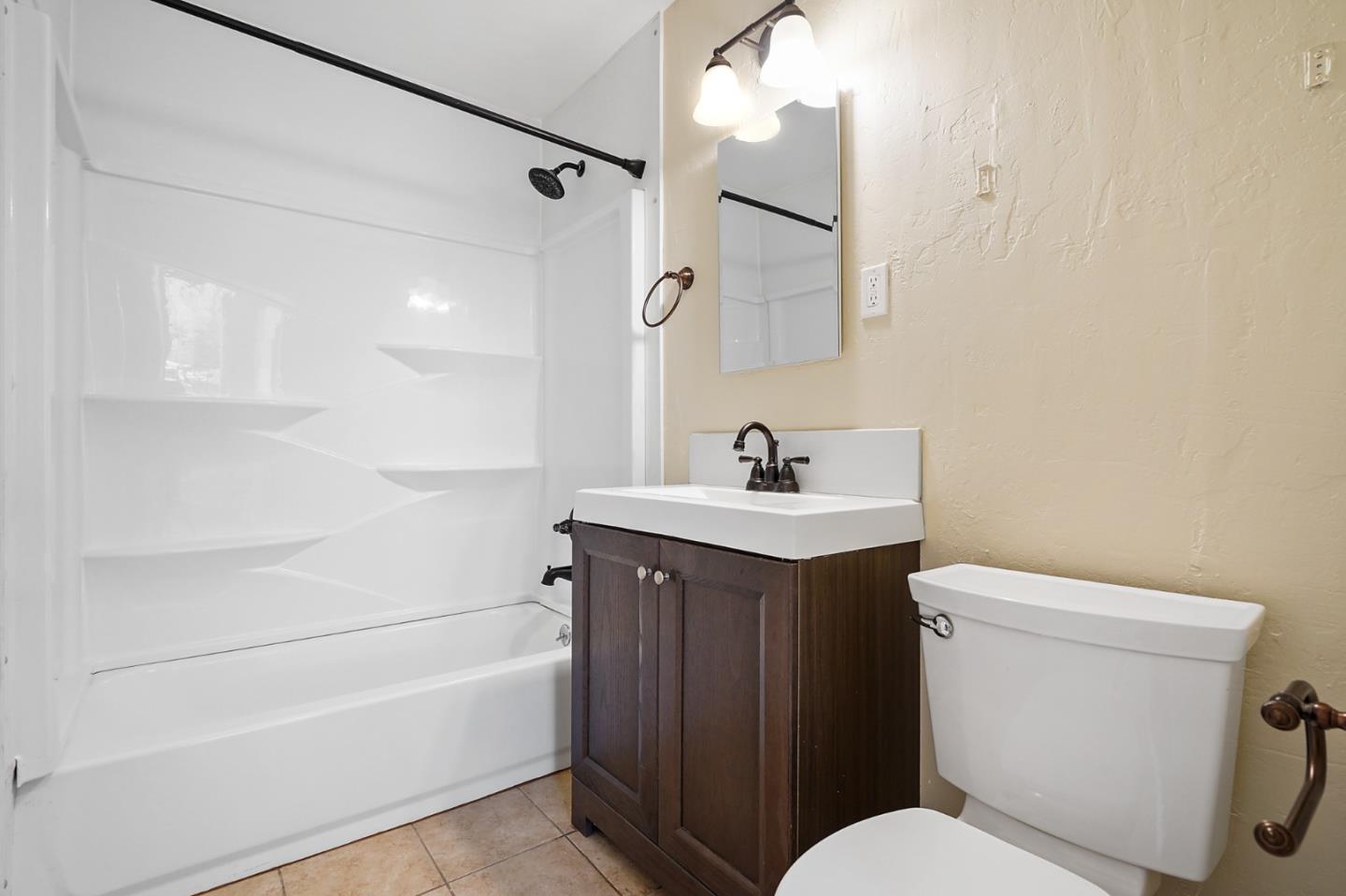 569-571 Avenue Alhambra