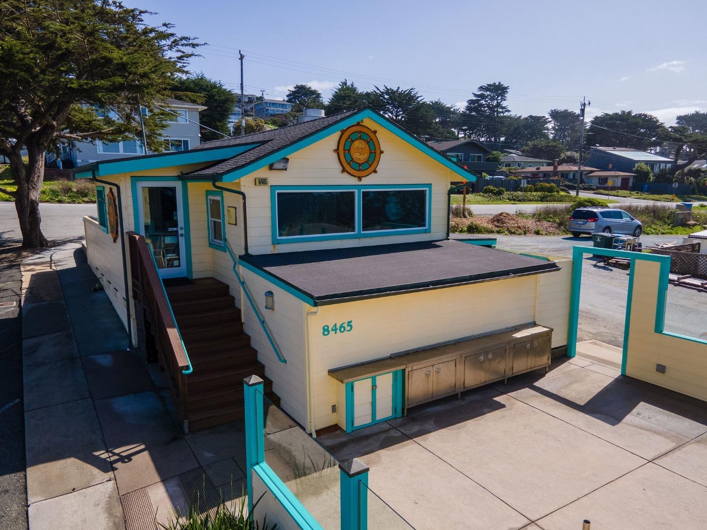 8465 Cabrillo HWY