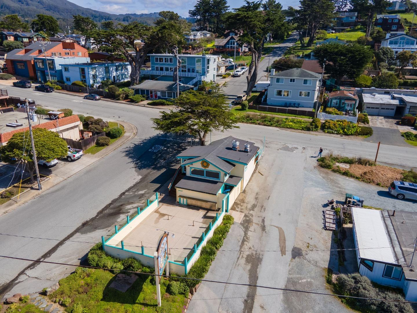 8465 Cabrillo HWY