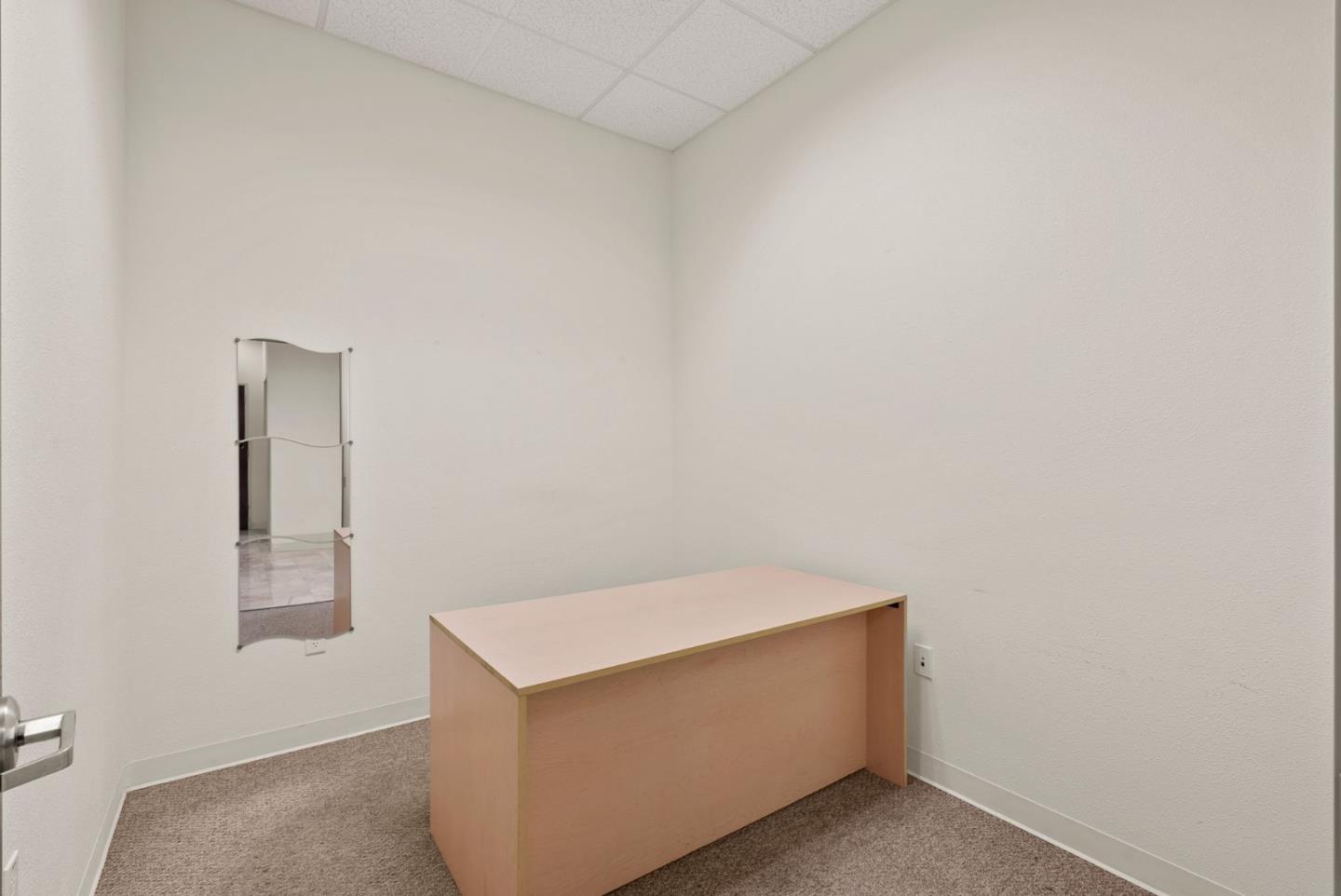 975 Corporate WAY
