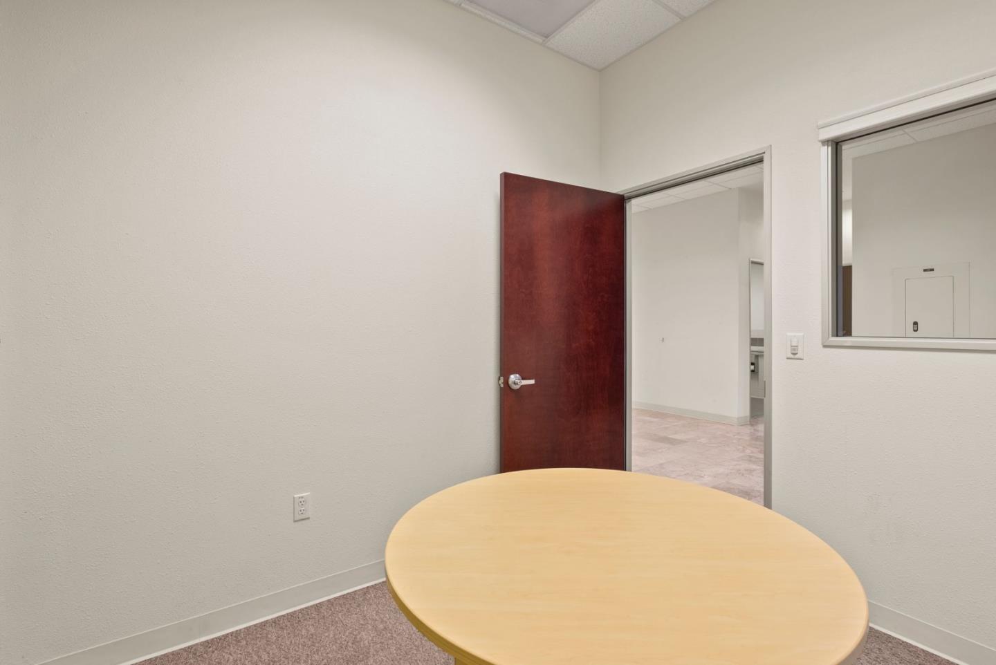 975 Corporate WAY