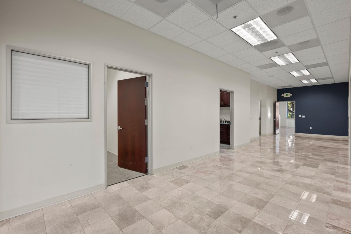 975 Corporate WAY