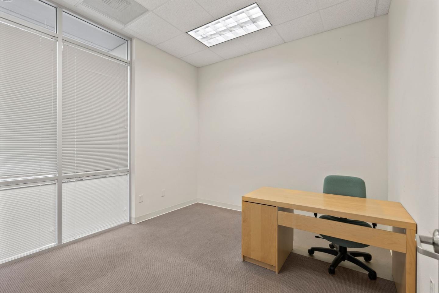 975 Corporate WAY