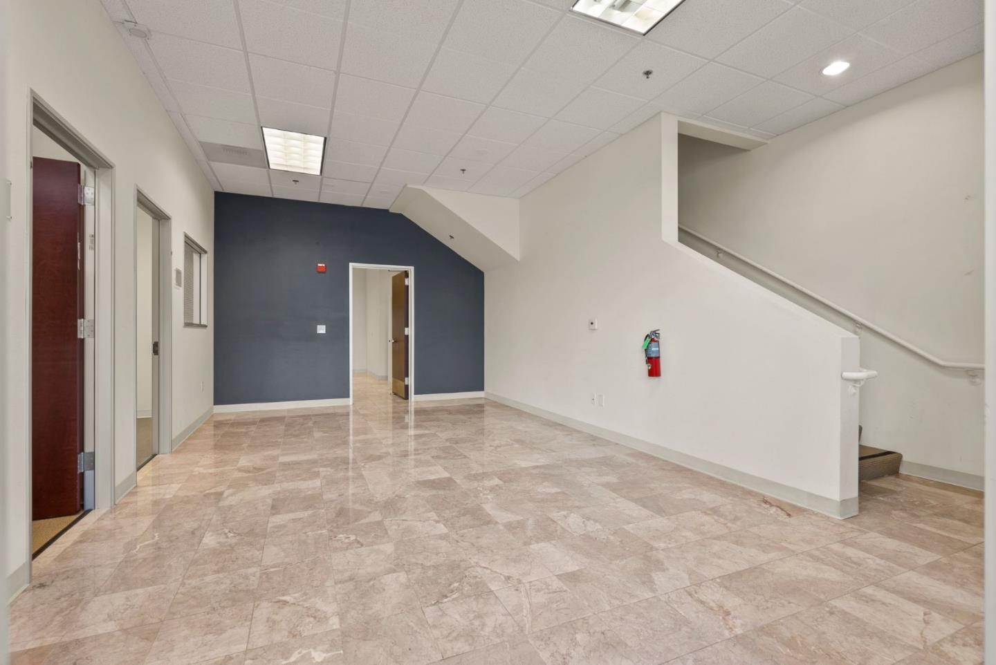 975 Corporate WAY