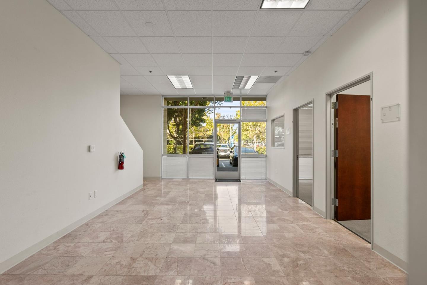 975 Corporate WAY