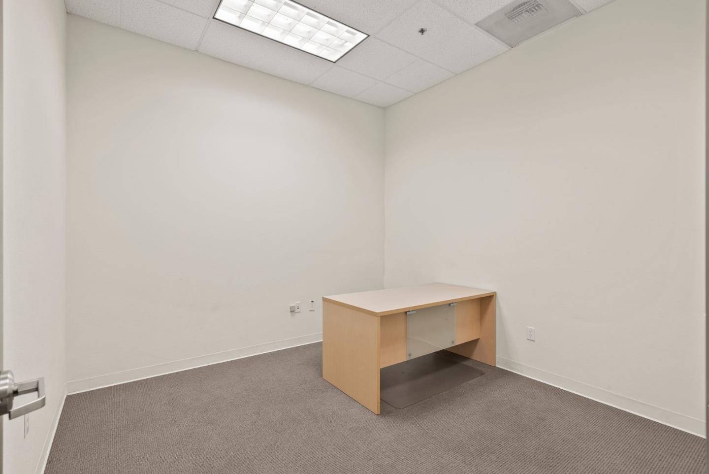 975 Corporate WAY