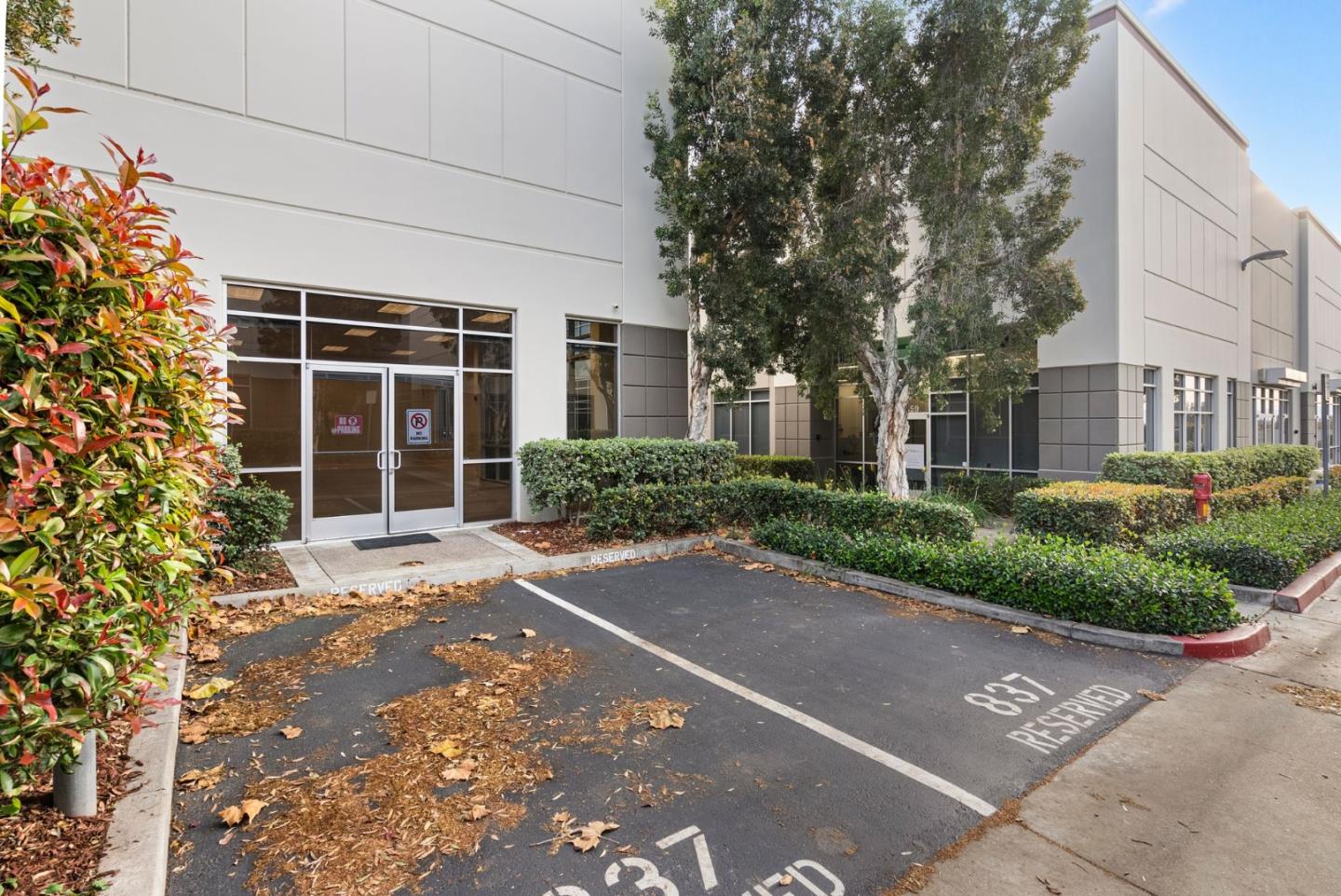837 Corporate WAY