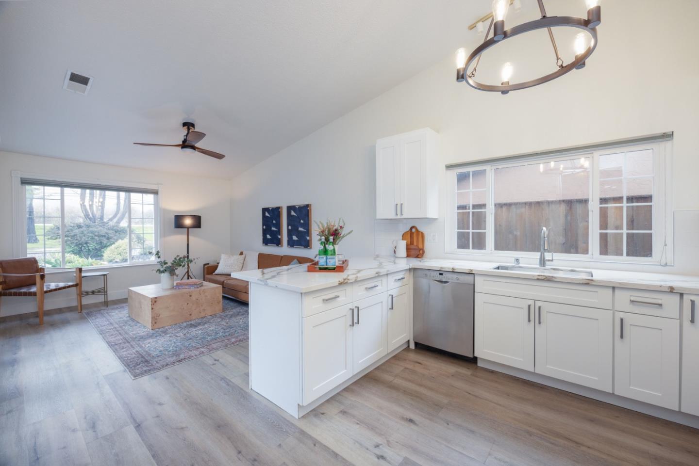 1290 Cabrillo HWY