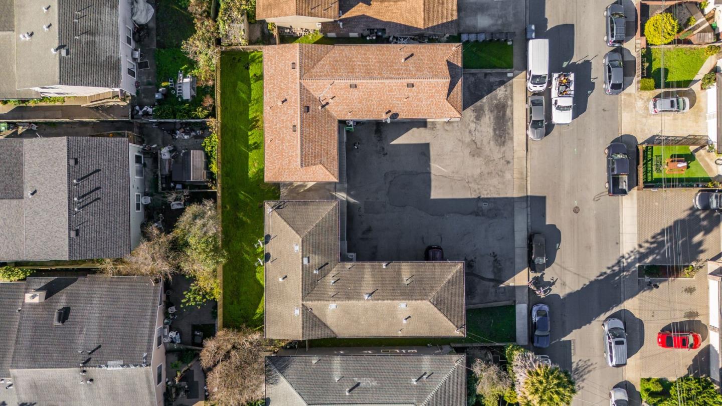466 Willow AVE