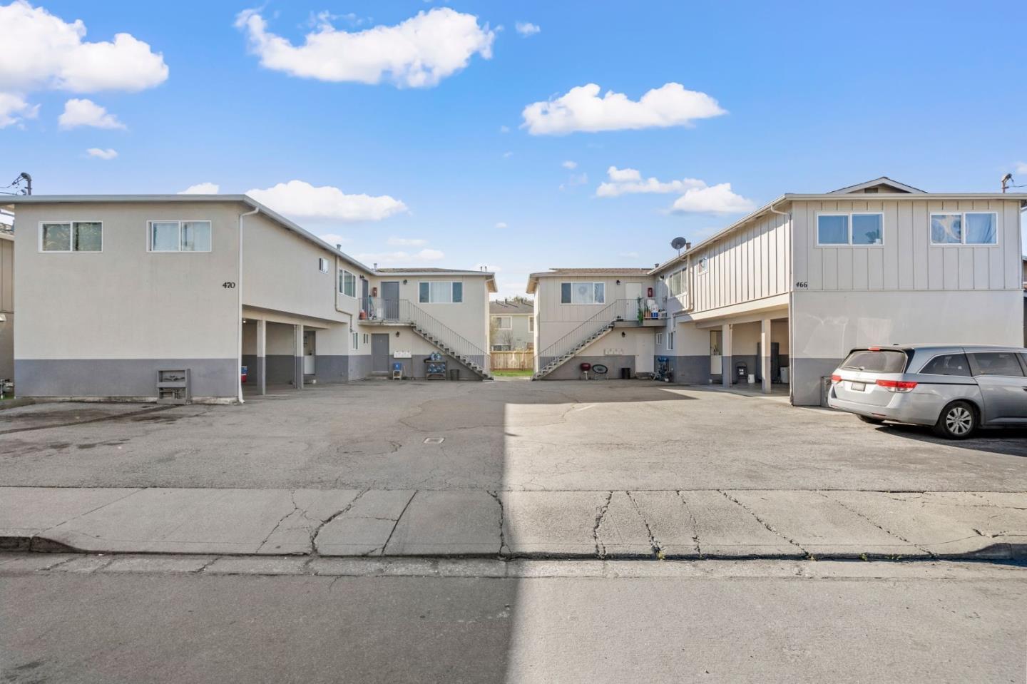 466 Willow AVE