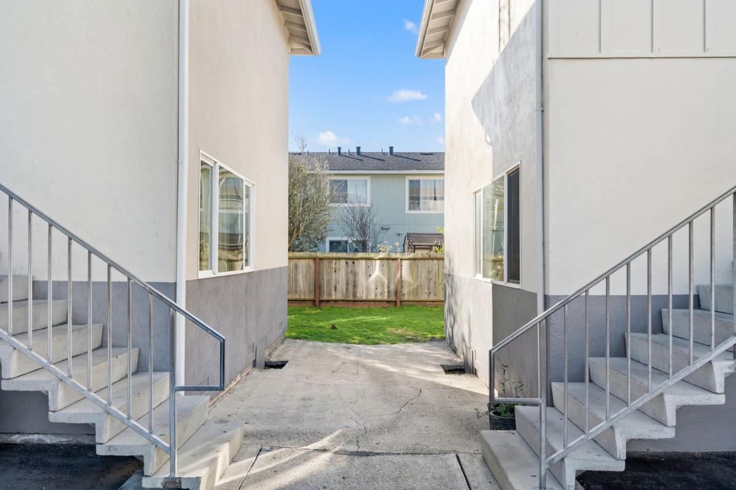 466 Willow AVE