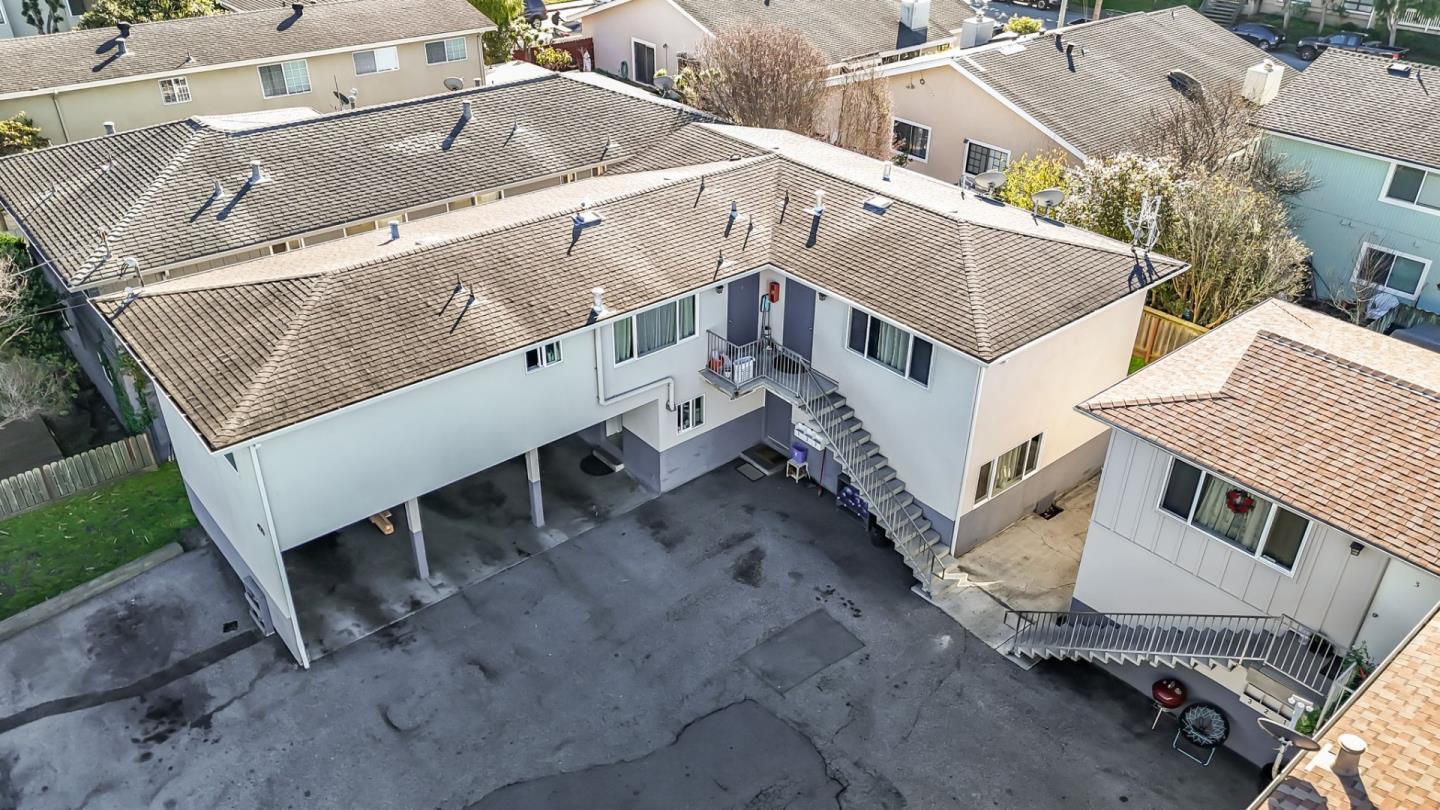 470 Willow AVE