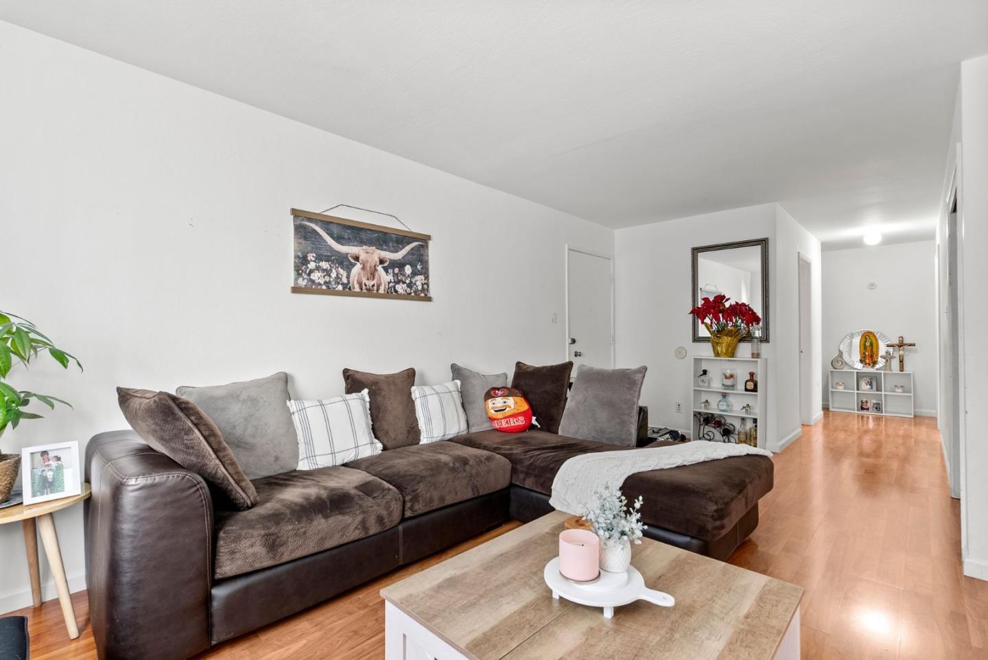 470 Willow AVE