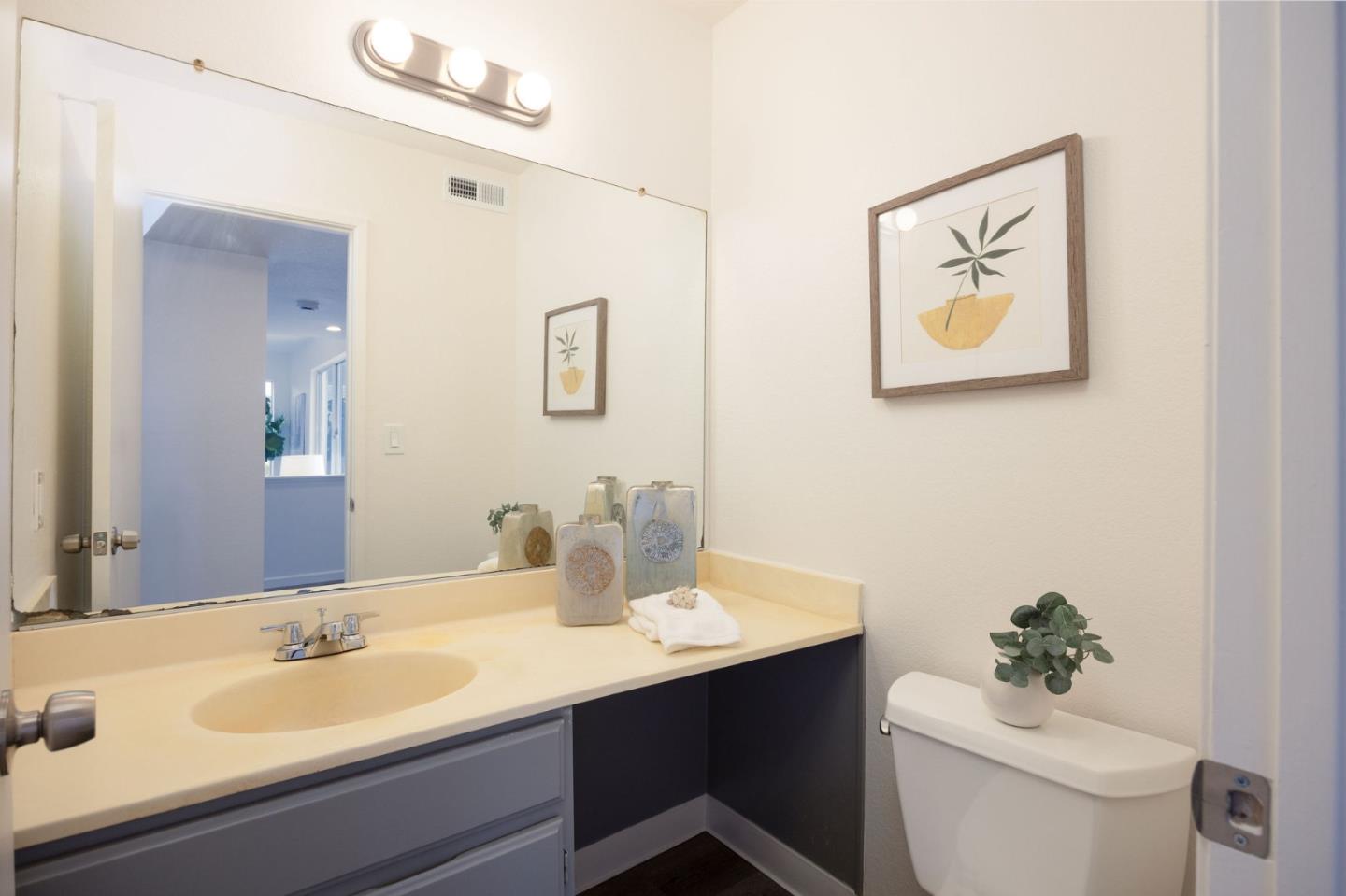 1470 Cabrillo HWY