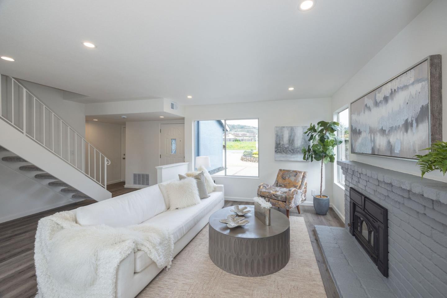 1470 Cabrillo HWY