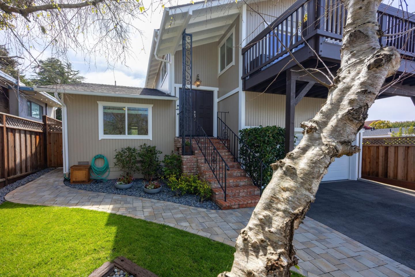 468 4th Street
