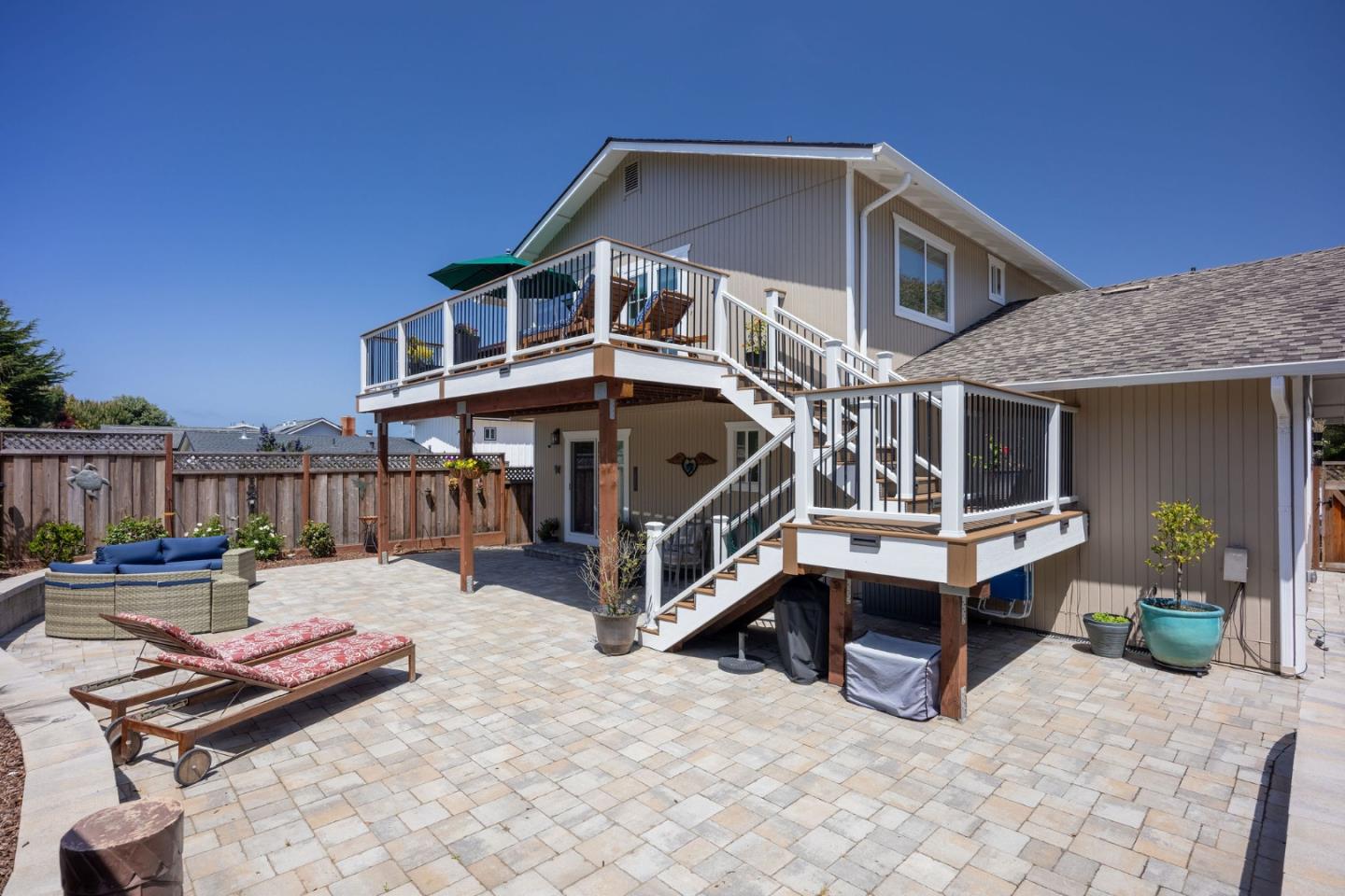 468 4th Street