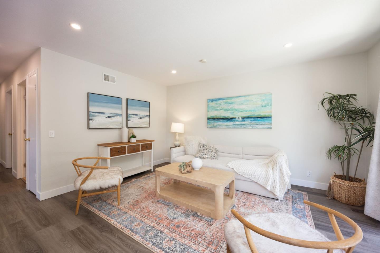 1026 Suzanne CT