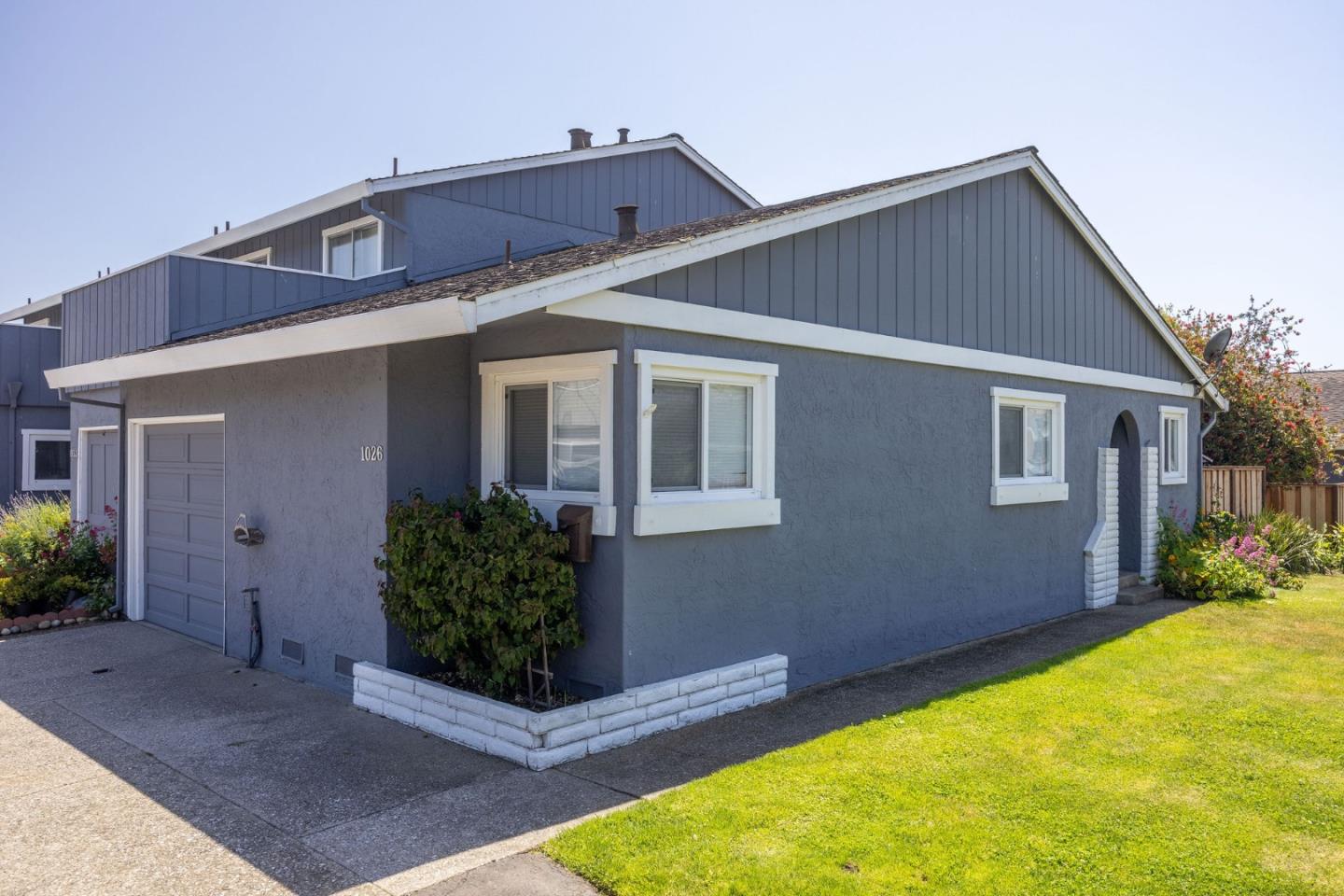 1026 Suzanne CT