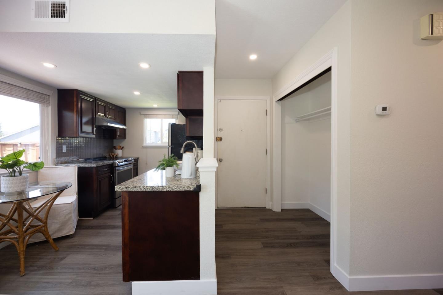 1026 Suzanne CT