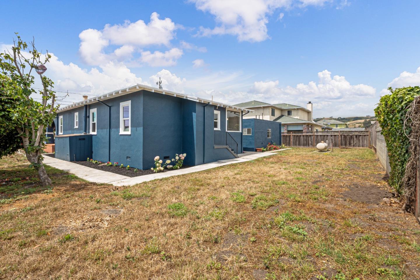 417 Belleville Boulevard