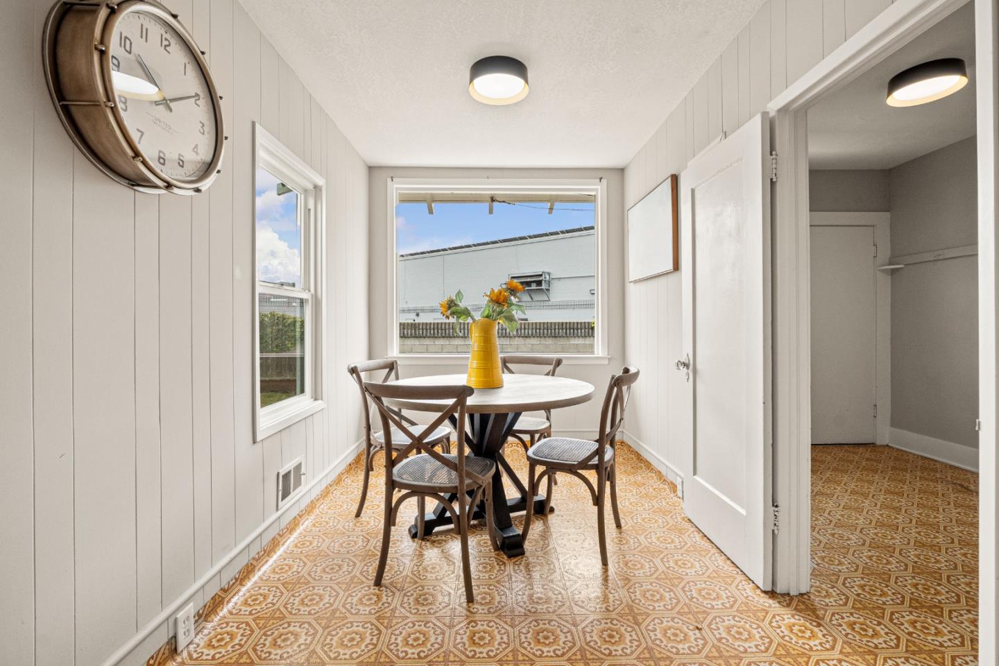 417 Belleville Boulevard