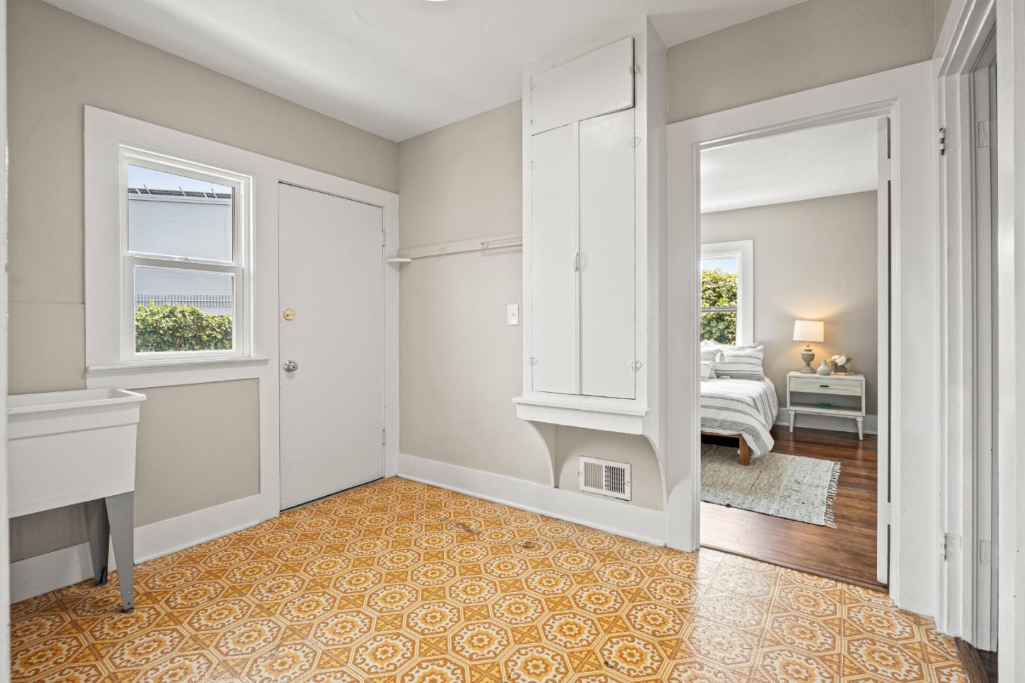 417 Belleville Boulevard