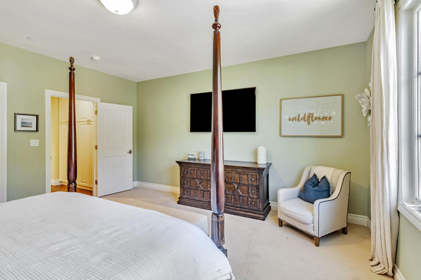 121 Carnoustie Drive