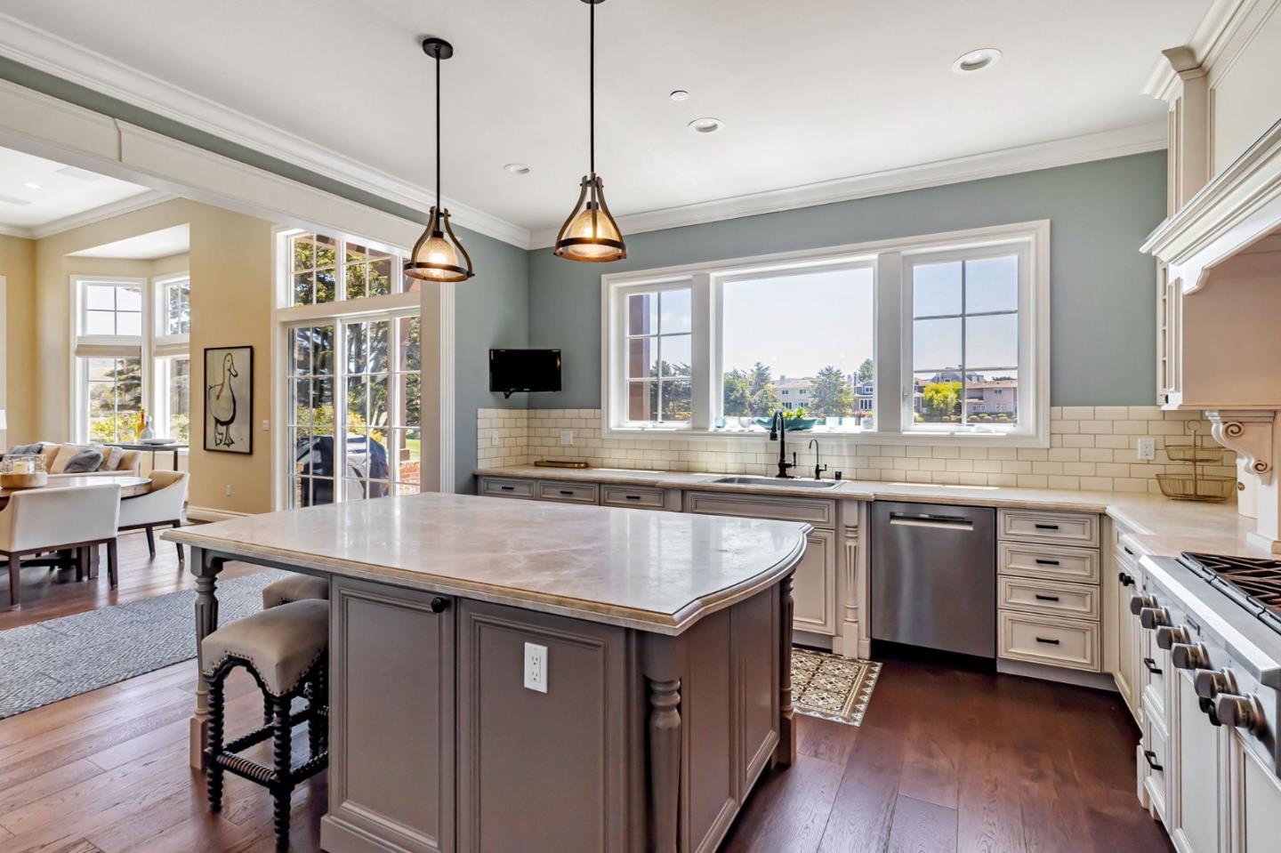 121 Carnoustie Drive