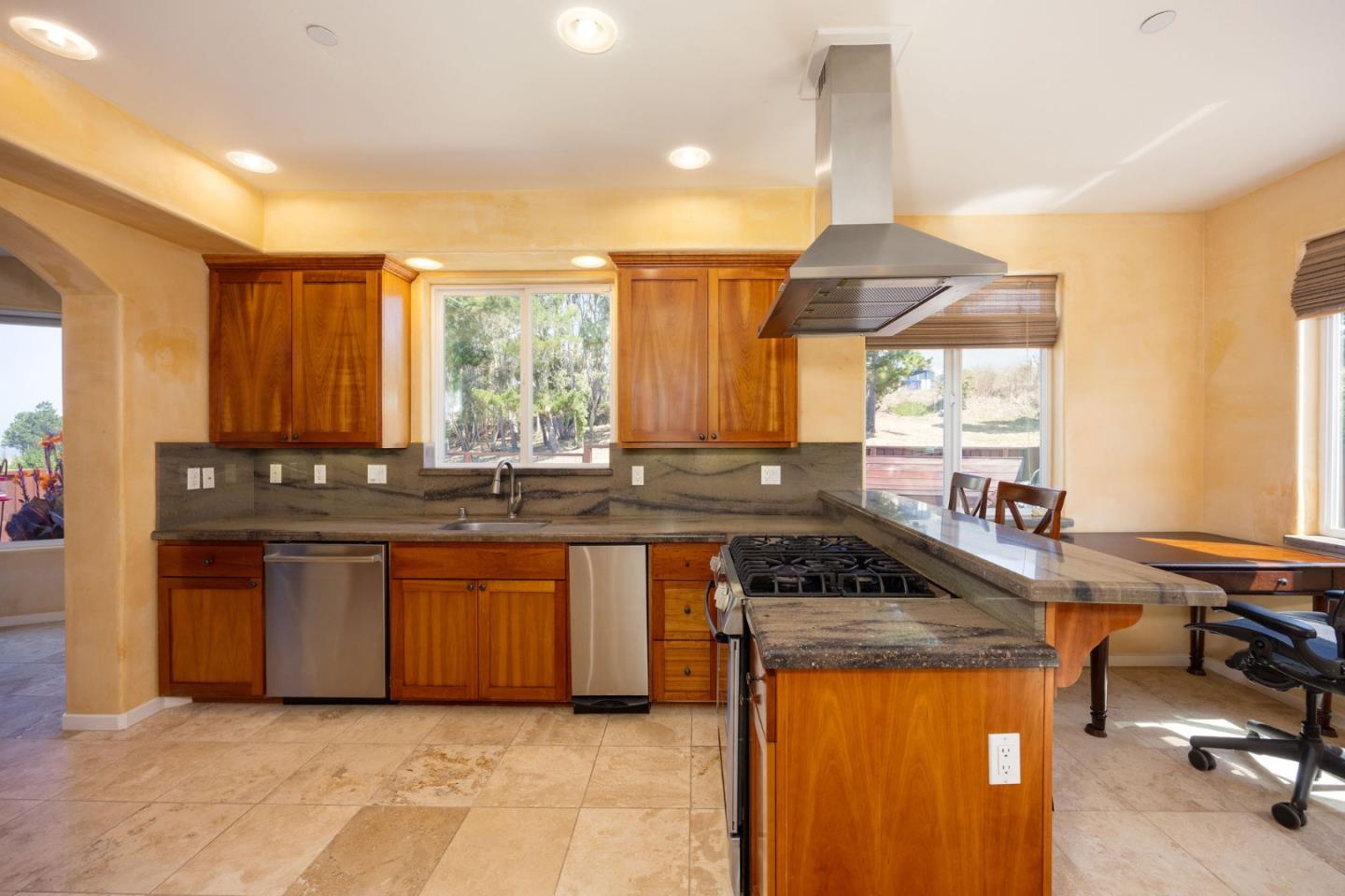 447 3rd Street