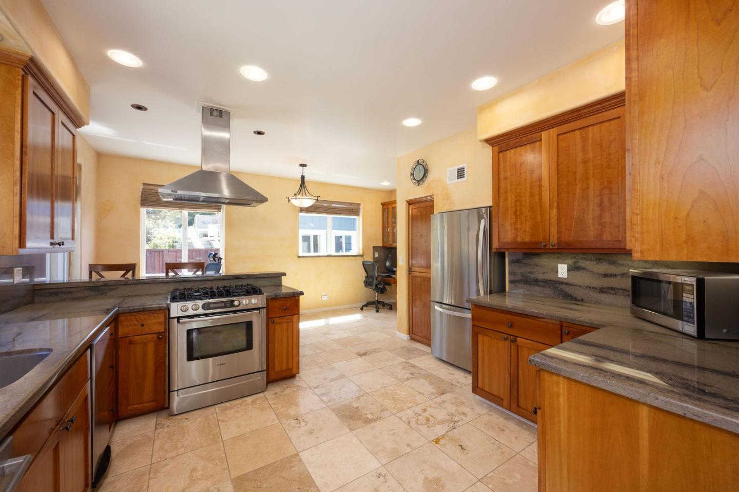 447 3rd Street