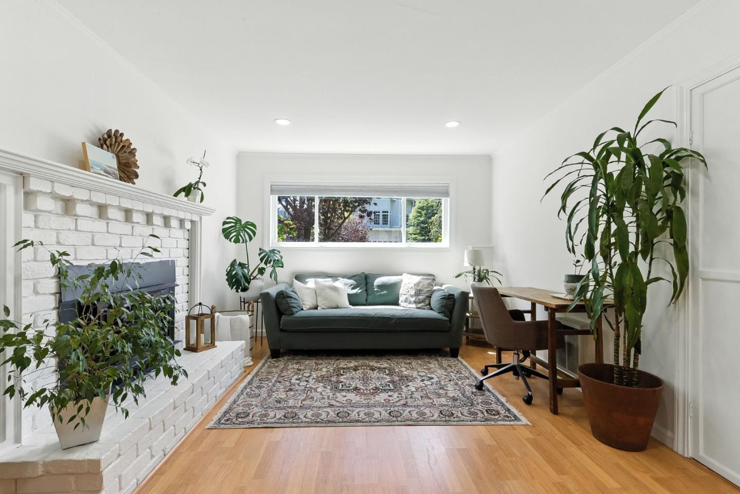 422 Portola Avenue