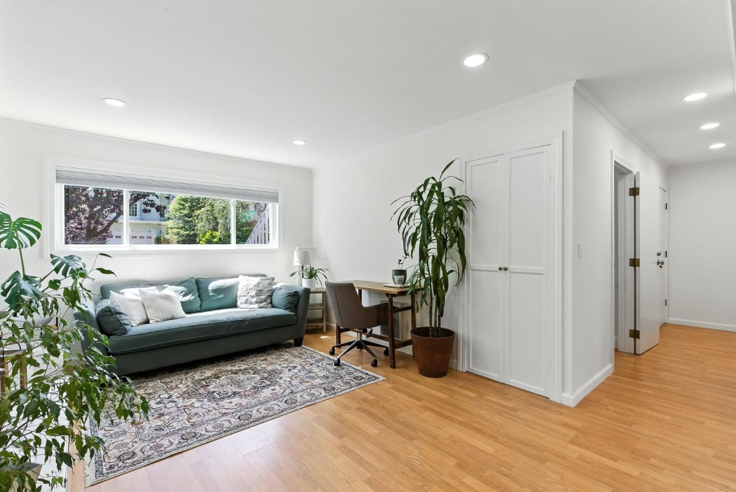 422 Portola Avenue