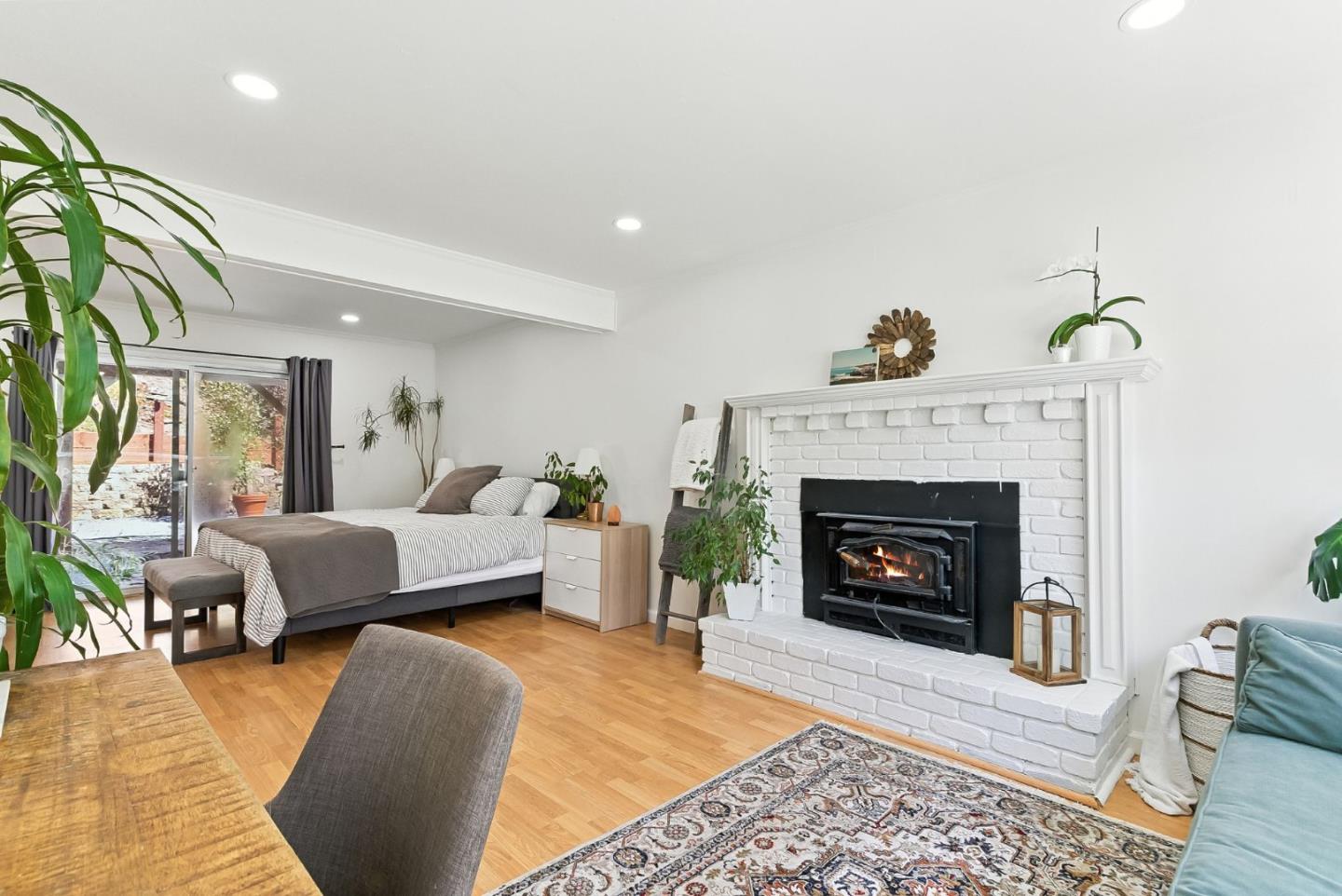 422 Portola Avenue