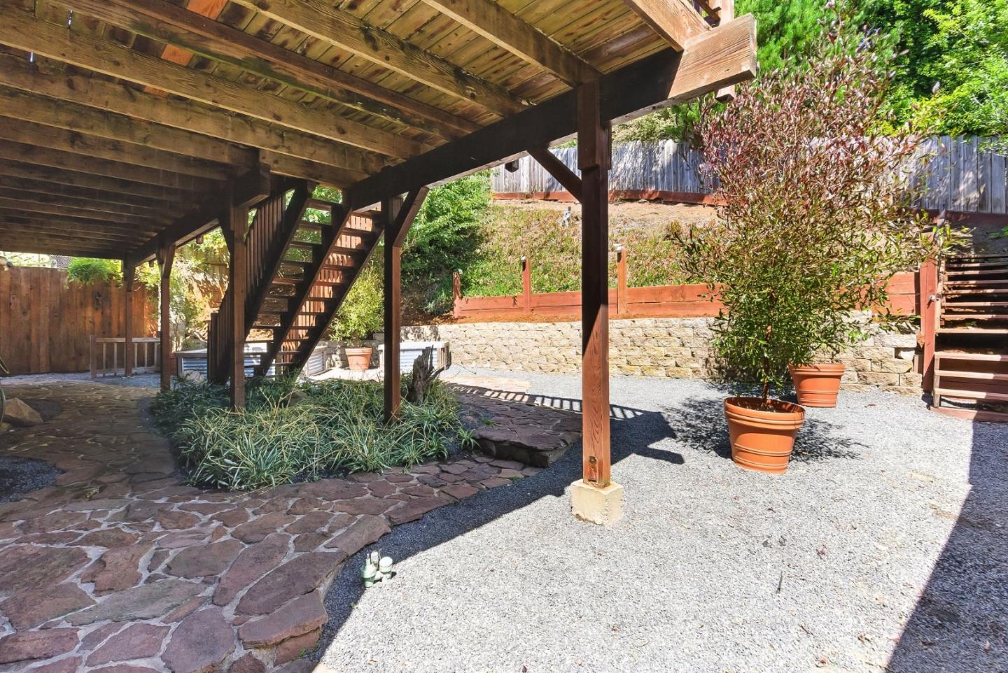 422 Portola Avenue