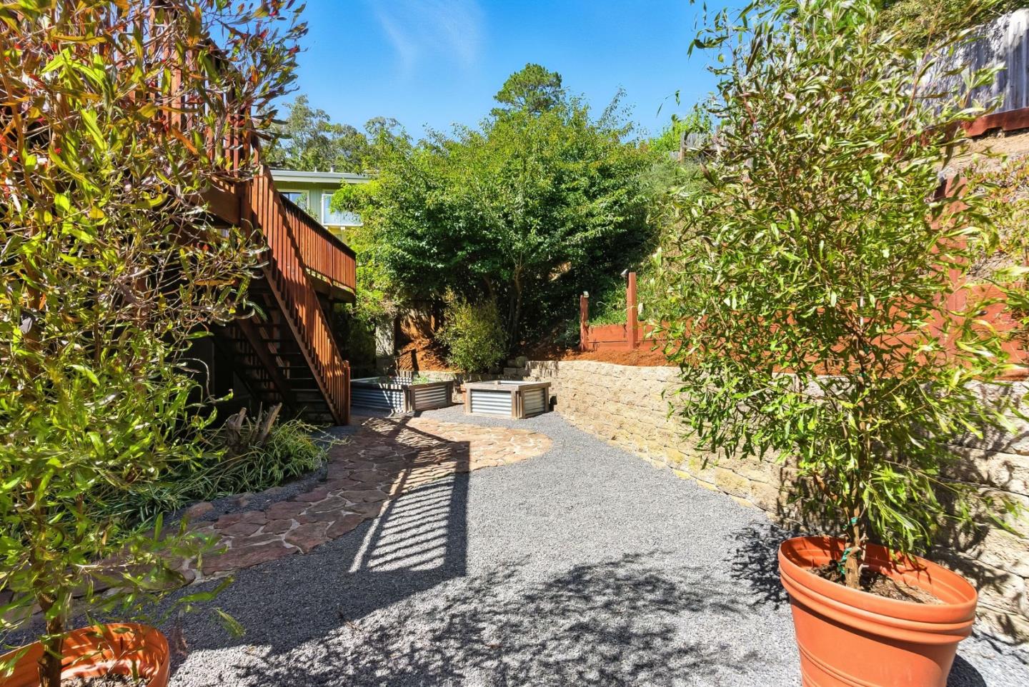 422 Portola Avenue