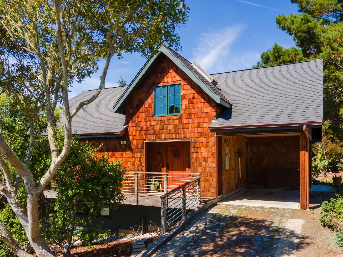 401 Del Oro Avenue