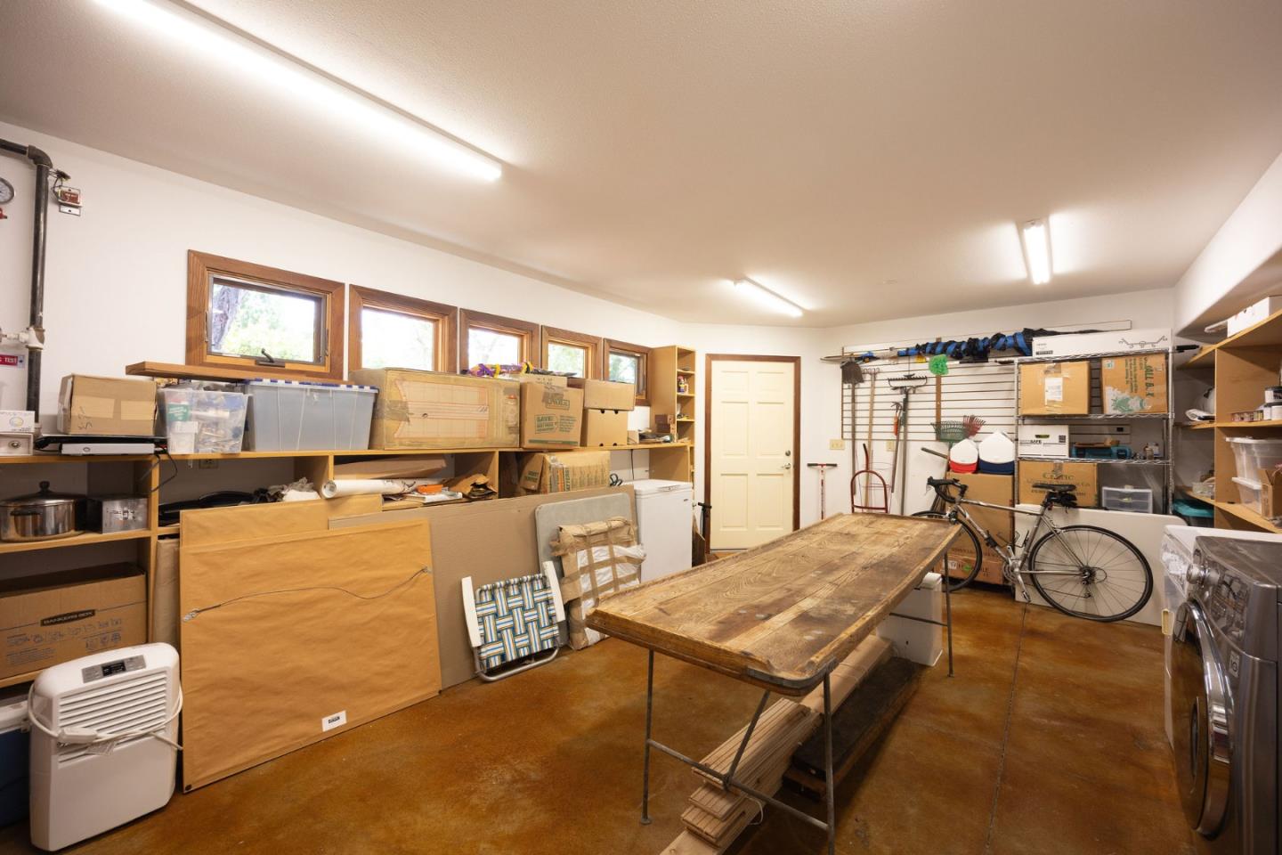 401 Del Oro Avenue