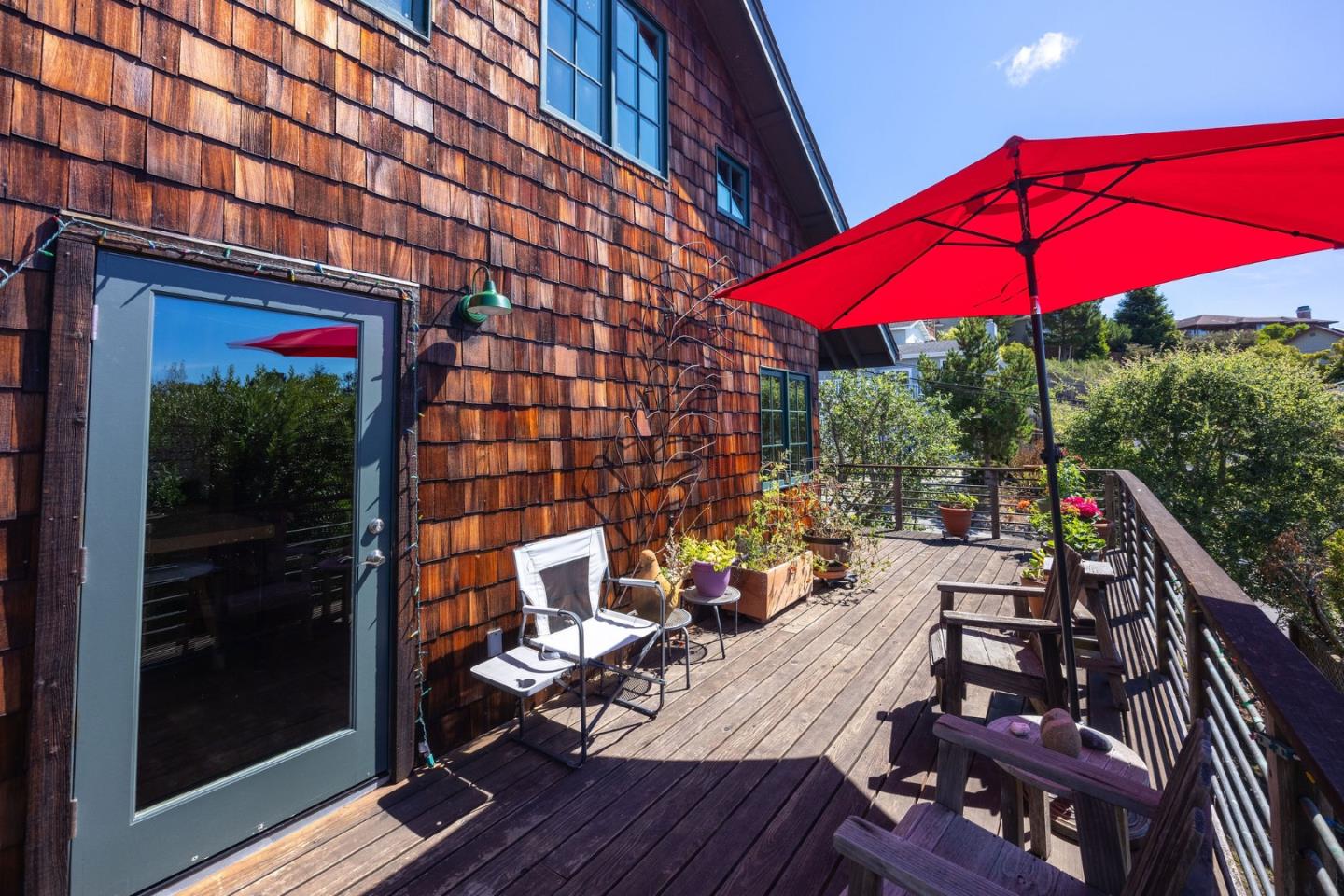 401 Del Oro Avenue