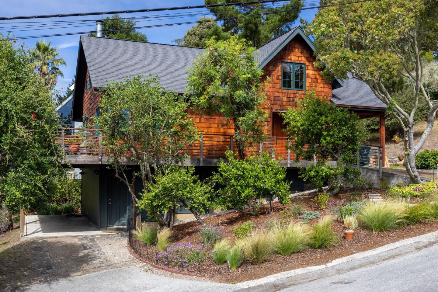 401 Del Oro Avenue
