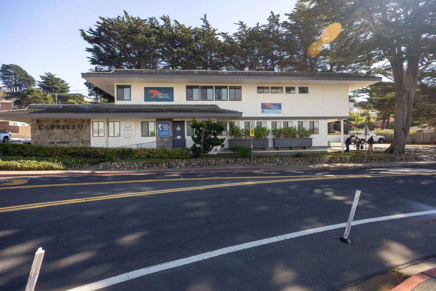 667 Crespi Drive
