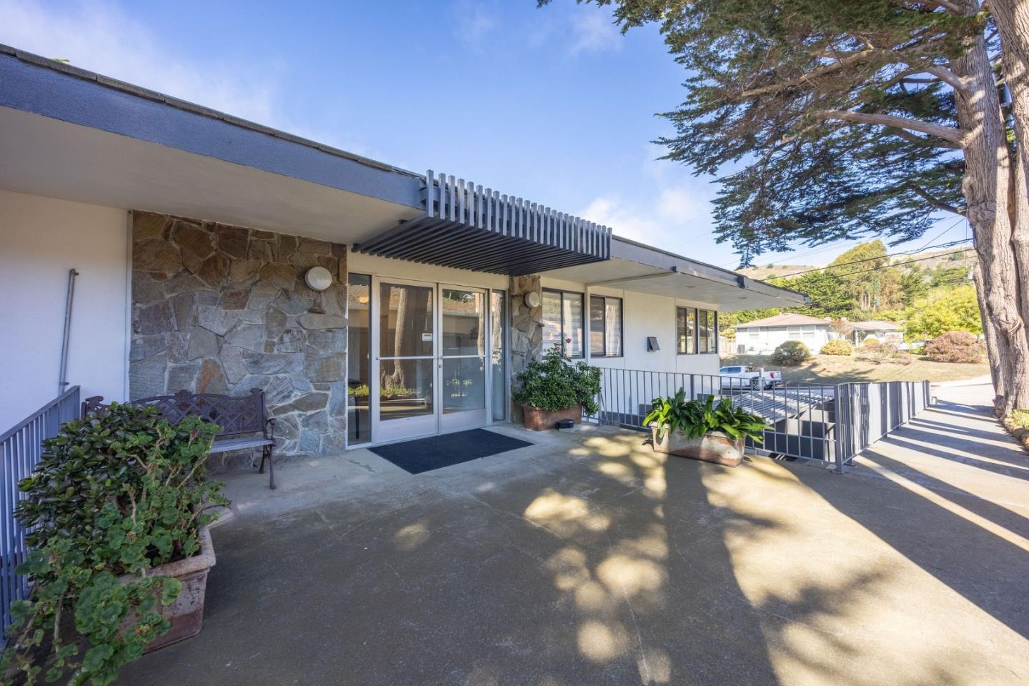 667 Crespi Drive
