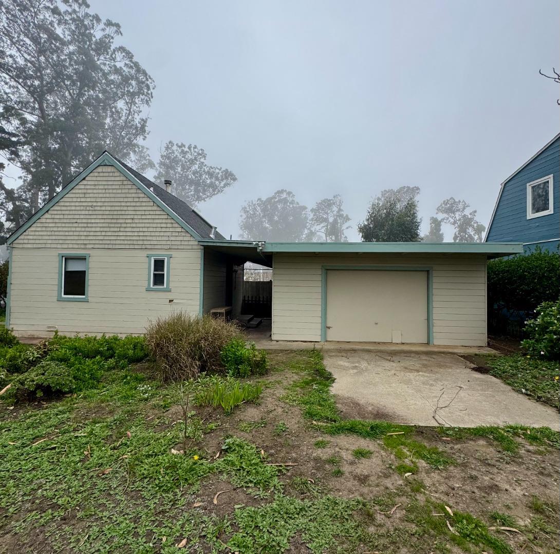 345 Avenue Cabrillo