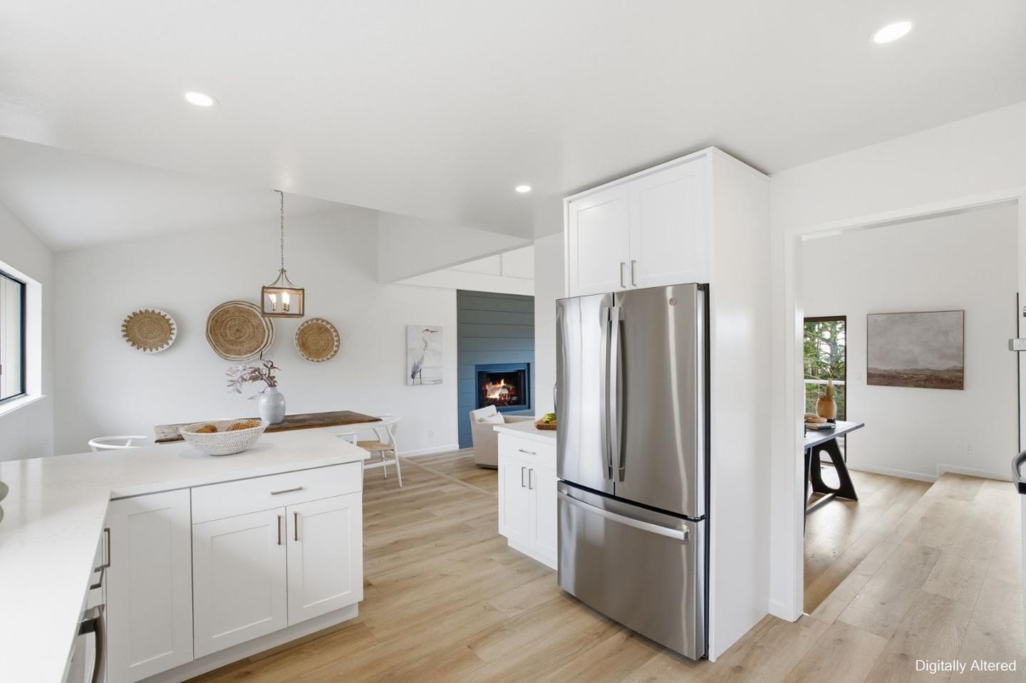 563 El Granada Boulevard